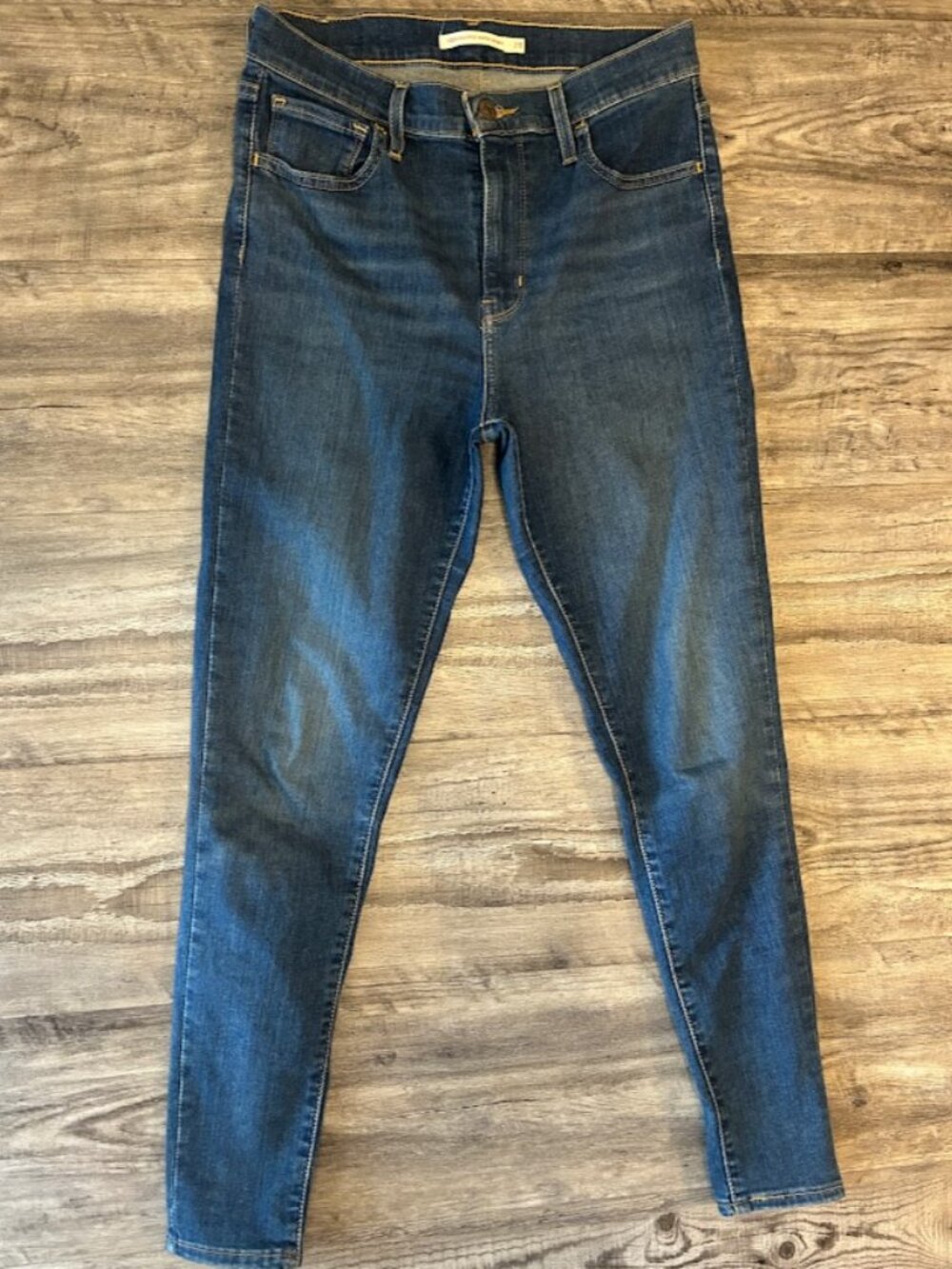 Levis 720 High Rise Super Skinny Jeans 28 x 28 Medium Wash Stretch 52797-0097